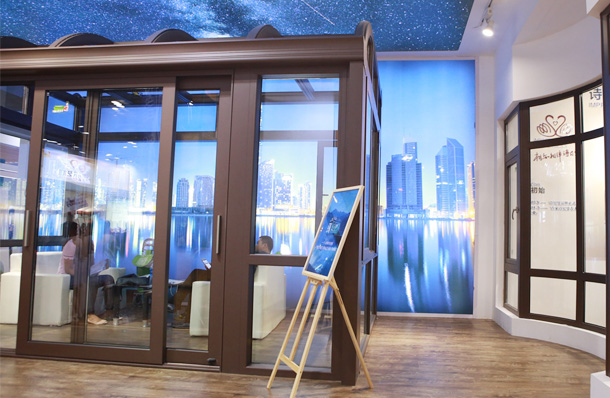 詩尼曼門窗參展產(chǎn)品二-2017廣州門博會